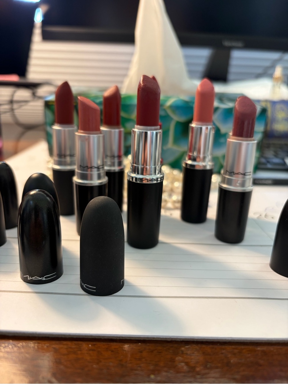 MAC Cosmetics Lipstick Set โ Rose, Mauve & Berry Tones